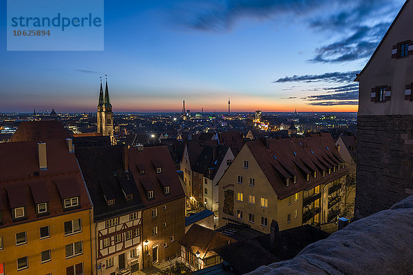 Deutschland  Nürnberg  Blick von der Nürnberger Burg bei Nacht