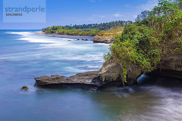 Indonesien  Bali  Küste  Blick auf den Strand von Bali