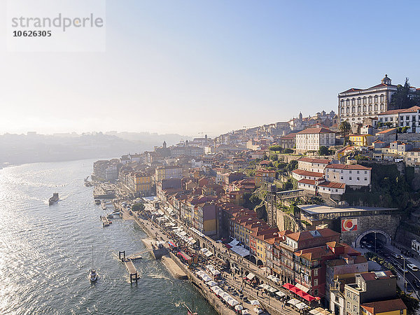 Portugal  Grande Porto  Blick auf Porto  Douro Fluss