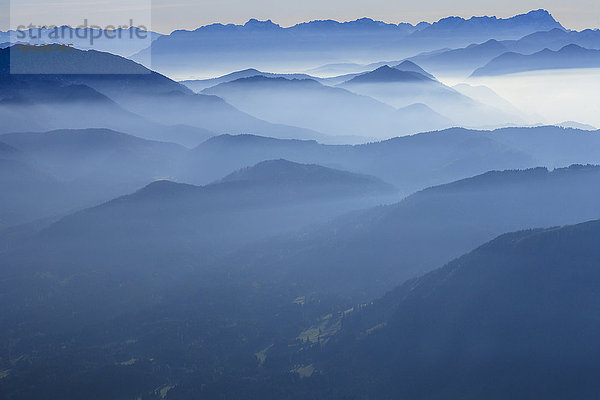 Deutschland  Bayern  Zugspitze und Wettersteingebirge
