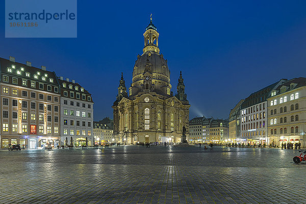 Deutschland  Sachsen  Dresden  Frauenkirche am Abend