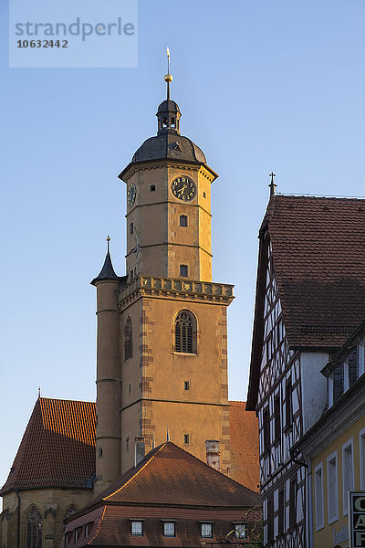 Deutschland  Unterfranken  Volkach  Spitze der Kirche St. Barthlomäus und St. Georg