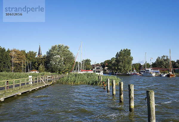 Deutschland  Mecklenburg-Vorpommern  Hafen Wustrow