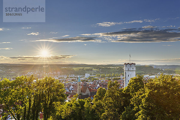 Deutschland  Baden-Württemberg  Ravensburg  Stadtbild mit Mehlsack von Veitsburg aus gesehen