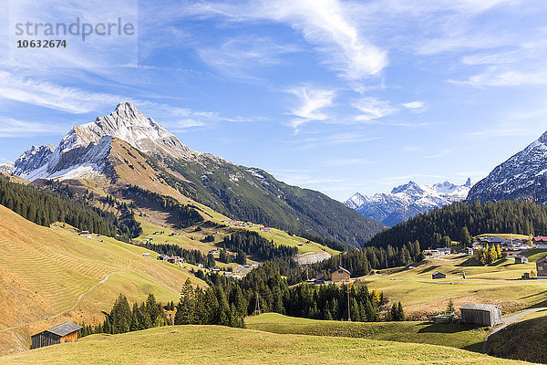 Österreich  Arlberg  Blick auf Biberkopf  Warth am Hochtannbergpass im Herbst