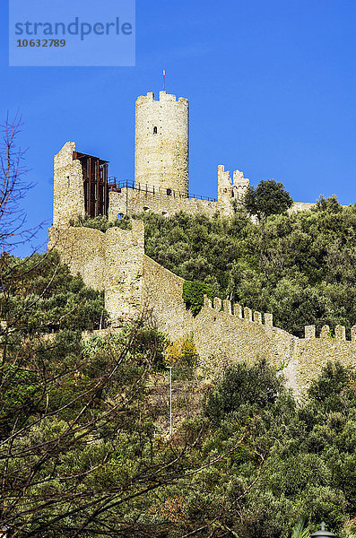 Italien  Ligurien  Noli  Castello del Monte Ursino