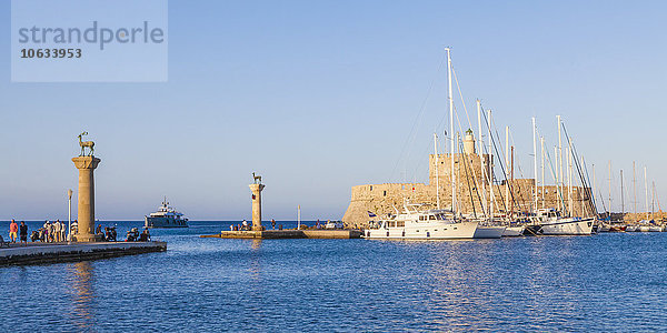 Griechenland  Rhodos  Hafeneinfahrt Mandraki