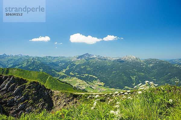 Alpen  Blick vom Fellhorn über das Kleine Walsertal Richtung Hoher Ifen  Gottesacker und Toreck