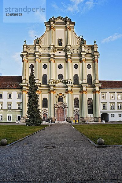 Kloster Fürstenfeld  ehemalige Zisterzienserabtei  Fürstenfeldbruck  Bayern  Deutschland  Europa