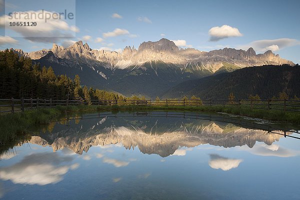 Rosengarten am Abend  Spiegelung im See  Dolomiten  Südtirol  Italien  Europa