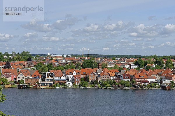 Aussicht auf Malchow  Malchower See  Mecklenburger Seenplatte  Mecklenburg-Vorpommern  Deutschland  Europa