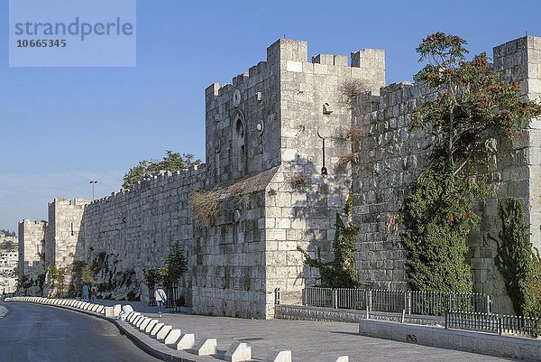 Stadtmauer an der Sultan Suleiman-Straße  muslimisches Viertel der Altstadt  Jerusalem  Israel  Asien