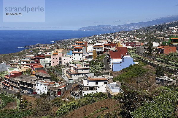 Ausblick auf Icod de los Vinos und die Nordküste  Teneriffa  Kanarische Inseln  Spanien  Europa