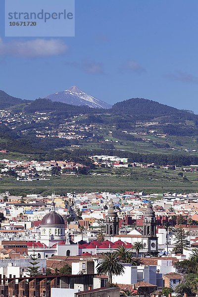 Ausblick über San Cristobal de La Laguna zum Teide  UNESCO Weltkulturerbe  Teneriffa  Kanarische Inseln  Spanien  Europa