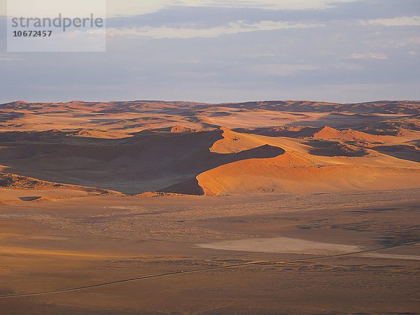 Namib-Wüste  Kulala Wilderness Reserve  Namib-Wüste  Tsarisberge  Hammerstein  Sossusvlei  Namib-Naukluft-Nationalpark  Namibia  Afrika