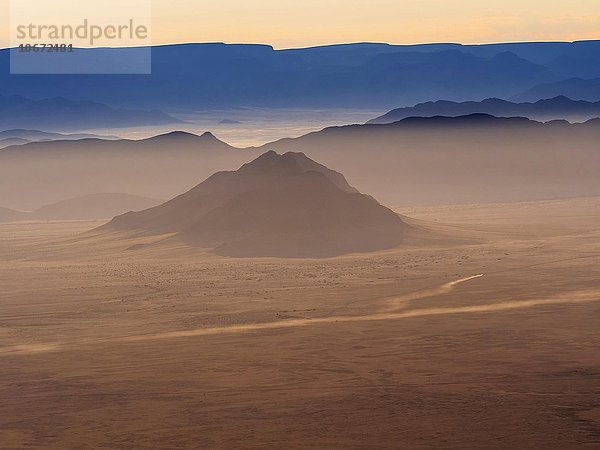 Morgen  Tsarisberge  Kulala Wilderness Reserve  Namib-Wüste  Region Hardap  Namibia  Afrika