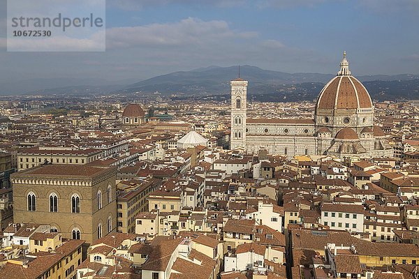 Ausblick über die Stadt mit Kathedrale von Florenz und Kirche Orsanmichele  Florenz  Toskana  Italien  Europa