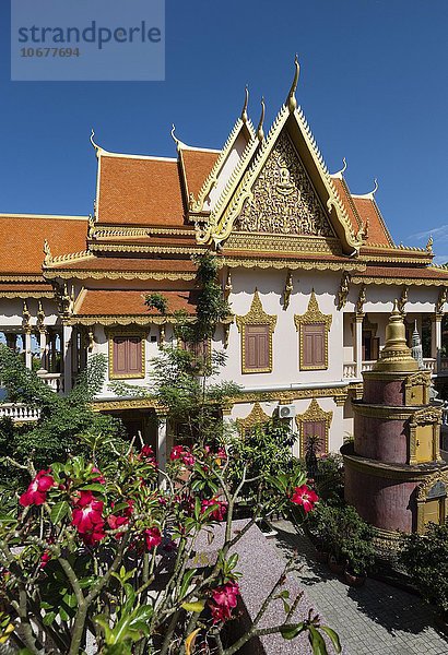 Tempel Wat Langka am Sihanouk Boulevard mit Stupa  Phnom Penh  Kambodscha  Asien