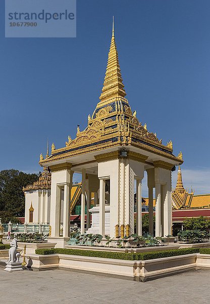 Reiterstandbild von König Norodom im Bezirk der Silberpagode  Königspalast  Phnom Penh  Kambodscha  Asien