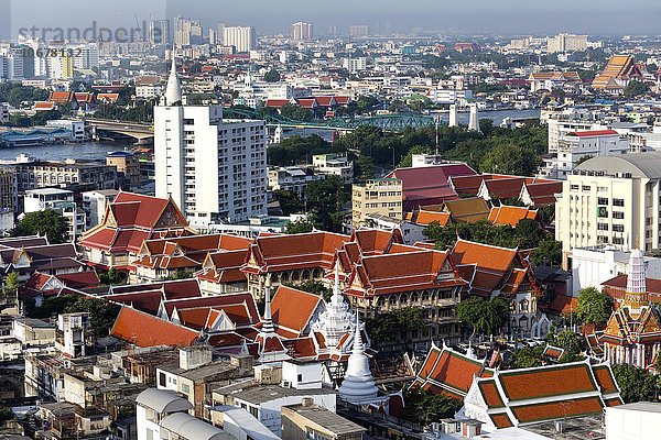 Wat Chakrawat  Chakkrawat Tempel  Chao Phraya Fluss  Blick vom Grand China Princess Hotel  Bangkok  Thailand  Asien
