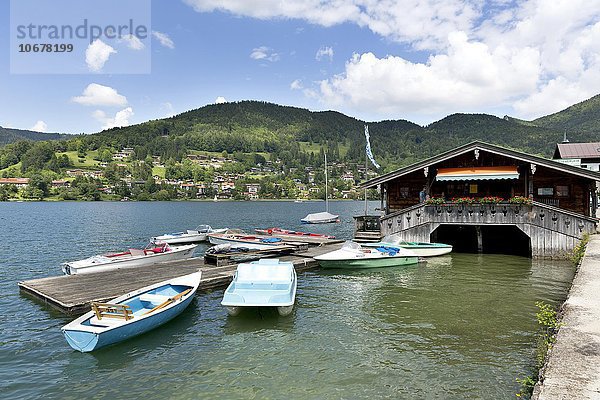 Bootshaus am Tegernsee in Egern  Rottach-Egern  Oberbayern  Bayern  Deutschland  Europa