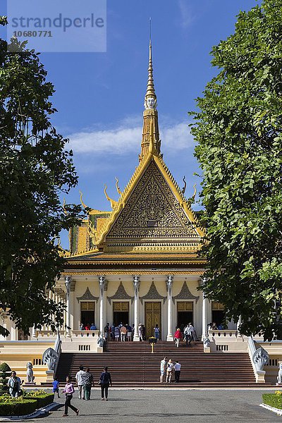 Treppenaufgang zur Thronhalle Preah Tineang Tevea Vinichhay oder Thineang Dheva Vinnichay  Krönungshalle  Königspalast  Phnom Penh  Kambodscha  Asien