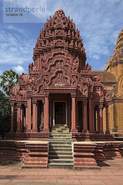 Angkor Park  Seitenportal des Wat Prasat Sowann Thamareach Tempel bei Sangkat Ponhea Pon  Ponhea Lueu District  Phnom Penh  Kambodscha  Asien