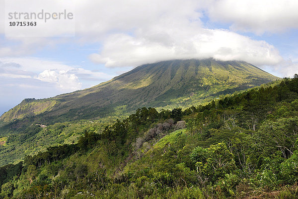 Indonesien  Insel Flores  Landschaft