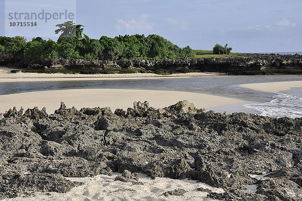 Indonesien  Insel Sumba  Strand Pero