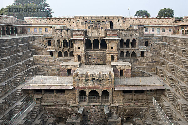 Indien  Rajasthan  Abhaneri  Wasserbehälter Chand Baori