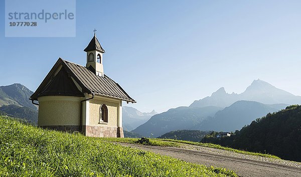 Kapelle am Lockstein  hinten Watzmann  Berchtesgaden  Berchtesgadener Land  Oberbayern  Bayern  Deutschland  Europa