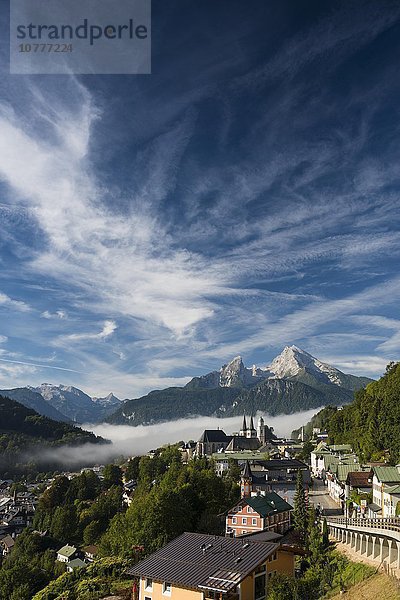 Ortsansicht  hinten Watzmann  Berchtesgaden  Berchtesgadener Land  Oberbayern  Bayern  Deutschland  Europa