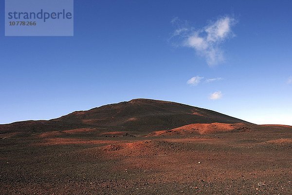 Vulkanlandschaft  Lavalandschaft beim Vulkan Piton de la Fournaise  Plaine des Sable  Nationalpark Réunion  UNESCO Weltkulturerbe  La Réunion  Frankreich  Europa