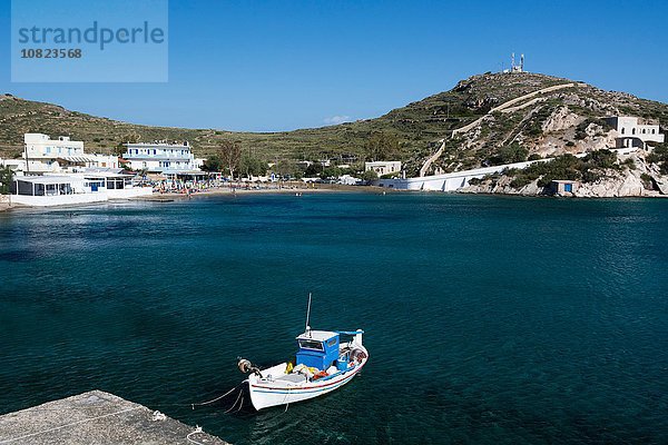 Fischerboot vor Vari  Syros  Kykladen  Ägäisches Meer  Griechenland