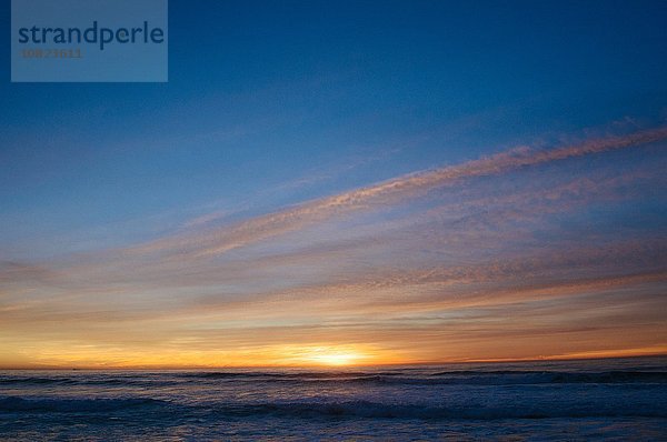 Sonnenuntergang über dem Meer  San Diego  Kalifornien  USA