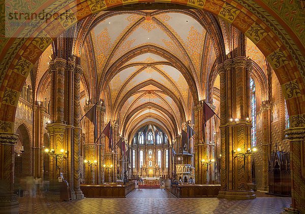 Interieur der Matthiaskirche  Ungarn  Budapest