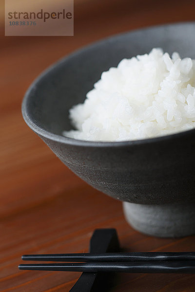 Schale mit weißem Reis