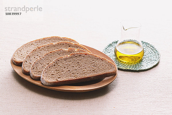 Brot und Olivenöl
