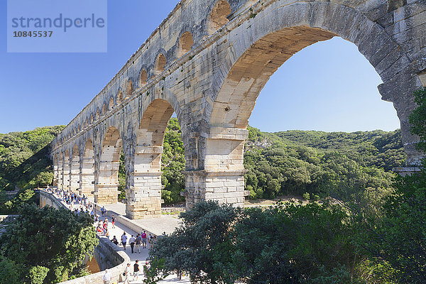 Pont du Gard  römisches Aquädukt  UNESCO-Weltkulturerbe  Languedoc-Roussillon  Südfrankreich  Frankreich  Europa