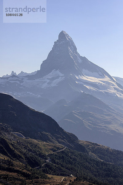 Matterhorn Sommeransicht  Zermatt  Kanton Wallis  Penninische Alpen  Schweizer Alpen  Schweiz  Europa