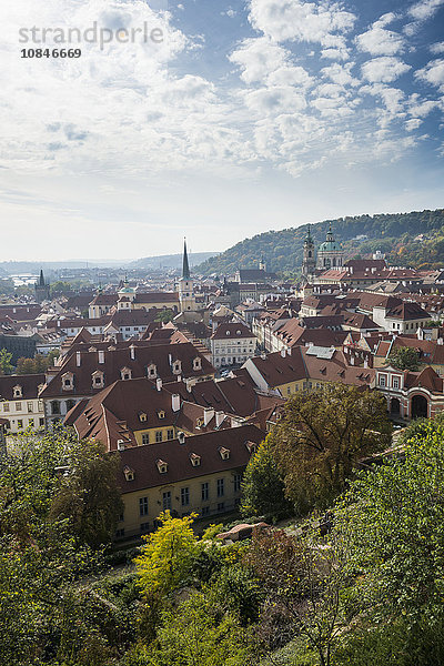 Blick über Prag von der Prager Burg  Prag  Tschechische Republik  Europa