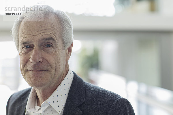 Senior Senioren Portrait Geschäftsmann Close-up Hoffnung