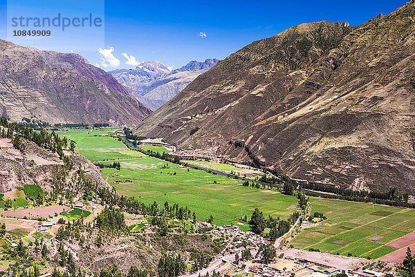 Heiliges Tal der Inkas (Urubamba-Tal)  Andenlandschaft  in der Nähe von Cusco  Peru  Südamerika