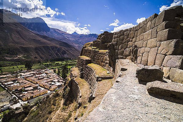 Inkaruinen von Ollantaytambo  Heiliges Tal der Inkas (Urubambatal)  in der Nähe von Cusco  Peru  Südamerika
