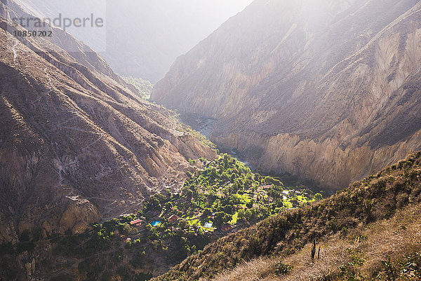 Dorf Sangalle bei Sonnenuntergang  Colca Canyon  Peru  Südamerika