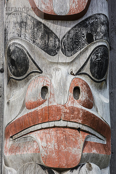 Totempfahl im Gwaii Haanas National Park Reserve und Haida Heritage Site  British Columbia  Kanada  Nordamerika