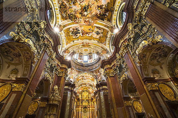 Schöne Kirche im Stift Melk  UNESCO-Welterbe  Wachau  Österreich  Europa