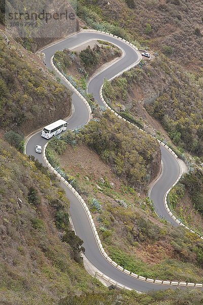 Haarnadelkurve in der Straße  Anaga-Gebirge  Teneriffa  Kanarische Inseln  Spanien