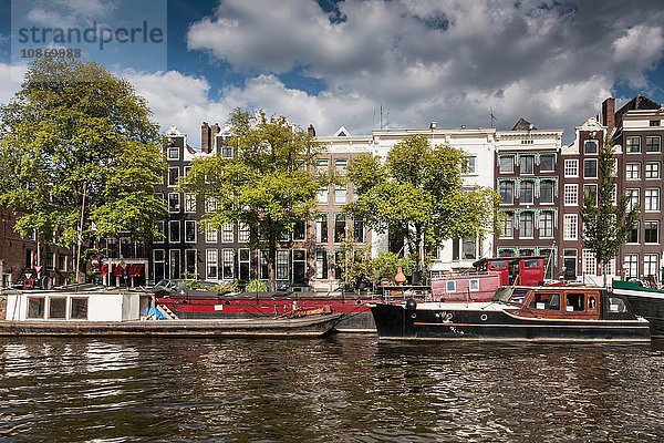 Boote auf dem Kanal  Amsterdam  Niederlande