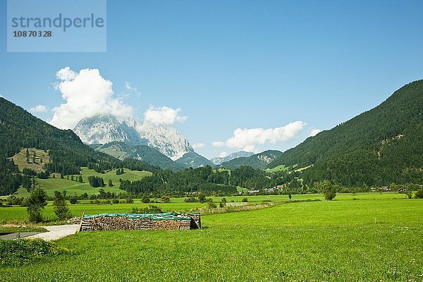 Ländliche Szene  Wilder Kaiser  Tirol  Österreich
